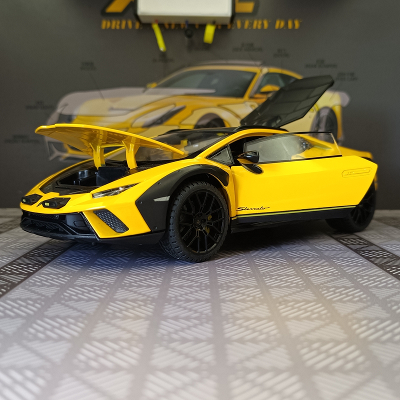 1:24 Lamborghini STO modello d - Audio Music Car recensione e prezzo