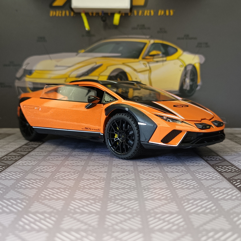 1:24 Lamborghini STO modello d - Audio Music Car recensione e prezzo